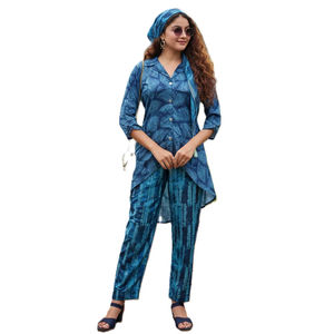 Ensemble coordonné élégant à imprimé floral pour femmes, kurta ethnique contemporain à coupe asymétrique, pantalon assorti, écharpe, tenue de soirée, polyester, séchage rapide - Product Image 1