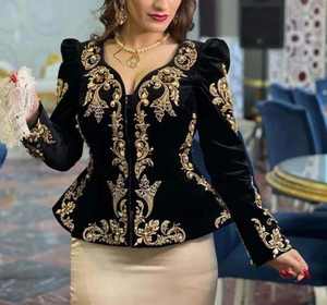 Veste pour femme en velours turc d'inspiration marocaine de luxe de mariée perlée - Product Image 1
