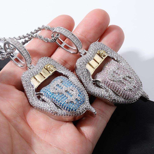 Collection de bijoux pendentifs en moissanite hip-hop de luxe pour hommes avec des designs audacieux et un style urbain haut de gamme - Product Image 2