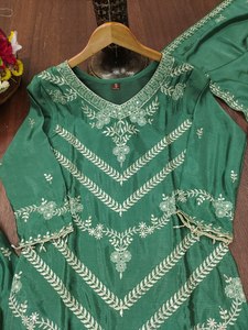 Conjunto de Salwar Kameez Tradicional de Diseñador para Mujeres Musulmanas, con Bordado en Ambos Lados, Manga 3/4, Patrón Elegante, con Dupatta, en Oferta - Product Image 6