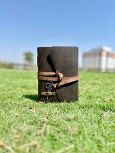 สมุดบันทึกหนัง สมุดบันทึกหนังสีน้ำตาลโบราณ สมุดบันทึกปกหนังทำมือสำหรับผู้ชายและผู้หญิง ของขวัญสำหรับทุกคน - Product Image 4