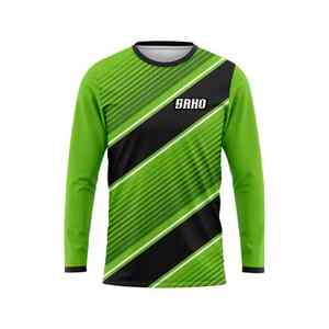 Sudaderas de cuello redondo GAA fabricadas en Pakistán para clubes de fútbol gaélicos con colores de equipo de marca personalizados y entrega rápida - Product Image 2