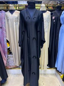 Oferta Especial: Abaya Floral Modesta de Dubái con Cuentas y Lentejuelas, Manga Larga, Tradicional Musulmana, Hecha a Mano, Transpirable, para Mujer, con Cuello en V - Product Image 6