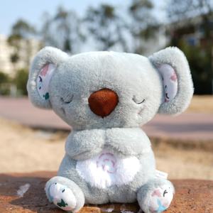 Juguete de Peluche Koala con Luz de Respiración HECION para <span class=keywords><strong>Dormir</strong></span> al Bebé, Juguete de Peluche Musical de Educación Temprana con Luz Nocturna para Regalo - Product Image 1
