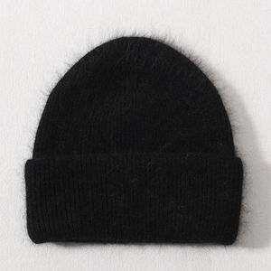 Nouveau design du fabricant OEM Logo personnalisé Bonnet tricoté Fourrure Fuzzy Mohair Chapeau d'hiver avec motif de caractère Streetwear hip-hop - Product Image 1
