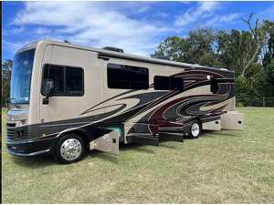 Clean 2018 Fleetwood Bounder 34S d'occasion - Product Image 3