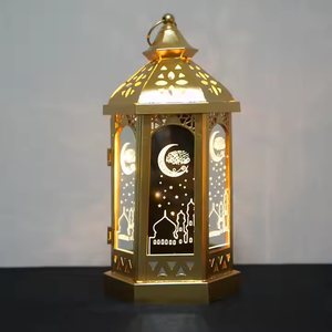 Linterna de Ramadán Eid Mubarak Linterna de viento de hierro personalizada Artesanía Linterna árabe Decoraciones de Ramadán - Product Image 3