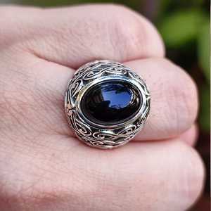 Anillo de Plata de Ley 925 con Ónix Negro, Hecho a Mano, Estilo Boho, Anillo de Promesa con Piedra Preciosa Negra Natural, Piedra de Nacimiento de Julio, Color Negro - Product Image 1