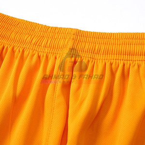 Meilleure vente jeune uniforme de football pour les hommes de haute qualité fabricant nouvelle arrivée vêtements de football - Product Image 4