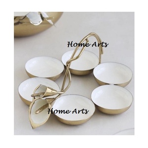 Fabuloso diseño de tazón de aluminio para frutos secos con tazón de servir de calidad premium en color blanco y dorado en India. - Product Image 4