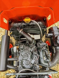 Mini tractor Kubota B700 usado disponible para trabajos agrícolas a precios económicos - Product Image 5