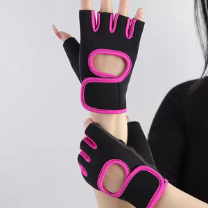 Gants d'haltérophilie de style unique OEM pour hommes et femmes gants d'entraînement antidérapants personnalisés de haute qualité pour l'entraînement et l'exercice en salle de sport - Product Image 4