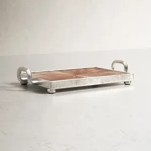 Bandeja de Bronce Pulido Hecha a Mano, Bandeja de Metal Hecha a Mano con Efecto Cobre para Exhibición de Mesa de Lujo, Bordes Tallados Ornamentales, Plateada y Segura - Product Image 1