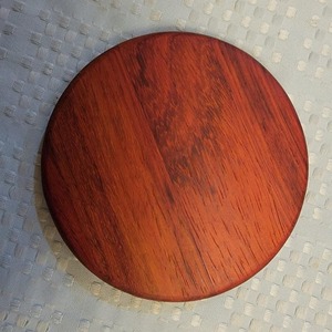 Tabla de cortar premium de madera de acacia tradicional con asa recortada y pulido natural para un estilo culinario profesional - Product Image 6