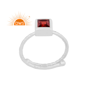 Anillo de piedras preciosas de granate natural de plata de ley fina de diseño hecho a mano, anillo ajustable, fabricante de joyas - Product Image 1