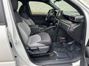 Toyota Tacoma TRD Off Road Hybride d'occasion propre 2025 - Product Image 6