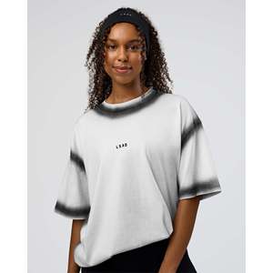 Camiseta Unisex Extra Grande de Peso Pesado - 100% Algodón Orgánico con Impresión Digital y Serigrafía en Blanco y Negro - Product Image 4