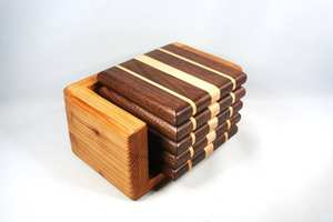 Posavasos de nogal hechos a mano por expertos, elegancia de madera para enriquecer la decoración de su hogar, aportando sofisticación a cualquier espacio - Product Image 5