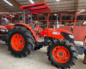 รถแทรกเตอร์คูโบต้า M7040 4WD 70 แรงม้า ดีเซล ใหม่และมือสอง สำหรับการเตรียมพื้นที่เกษตรกรรมและการปฏิบัติงานภาคสนาม - Product Image 1