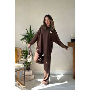 ชุดเสื้อสเวตเตอร์และกางเกงผ้าลูกฟูกสีน้ำตาลคลาสสิกสำหรับผู้หญิง ขายส่ง - Product Image 4