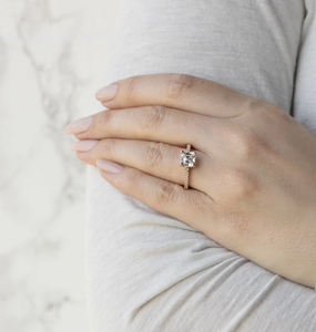 Asscher Cut Moissanite Pave Set Anillo de compromiso Cesta elegante Set Boda/Fiesta/Aniversario Anillos de regalo Exportación directa desde la India - Product Image 4