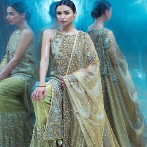 Vestido de novia brillante metálico sólido con rebosante de oro de doble dosis para noches festivas diseños tradicionales contemporáneos - Product Image 1