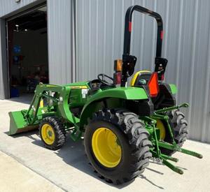 John 2022 d'occasion pour les tracteurs compacts Deere 3025D à vendre - Product Image 4