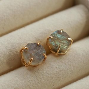 ชุดง่ามหินลาบราดอไรต์ดิบ8-10มม. ชุดง่ามชุบทองทำด้วยมือเครื่องประดับเรียบง่ายสำหรับผู้หญิง - Product Image 1