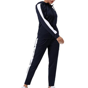 ชุดวอร์มสีพื้นสำหรับวิ่งแฟชั่นไซส์ใหญ่พิเศษชุดวอร์มสำหรับผู้หญิงมีฮู้ดแฟชั่นยิม2ชิ้นปักโลโก้3D ตามสั่ง - Product Image 2