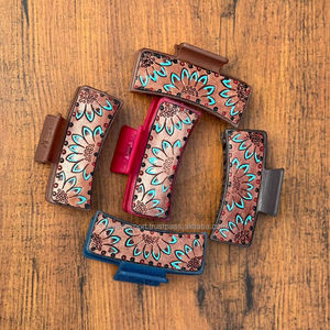 Nouvelle arrivée vente chaude Western élégant à la main usiné en cuir gravé pinces à cheveux en cuir griffe accessoires de cheveux pour les femmes - Product Image 2