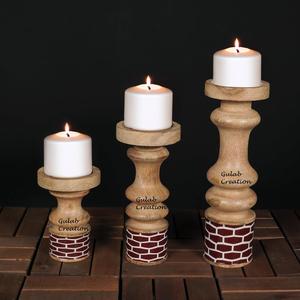 Porte-bougie en bois de manguier avec impression en émail rouge Bougeoir décoratif artisanal pour la maison, les fêtes et la décoration de table - Product Image 3