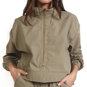 Ensemble short et coupe-vent personnalisable pour femmes Streetwear Ensemble short et veste coupe-vent pour femmes Zip frontal 2 pièces 2026 - Product Image 1