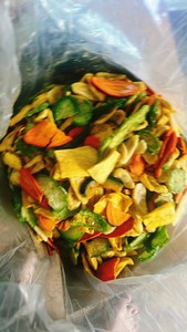 Bon prix pour des chips de fruits secs et de légumes mélangés - Fruits tropicaux séchés croustillants - Mélange de fruits et de légumes frits sous vide - Product Image 6