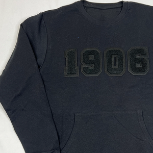 Sweat-shirt d'hiver noir en chenille brodé, effet délavé, à manches longues, imprimé sur le devant avec des lettres grecques, avec poche kangourou - Product Image 5