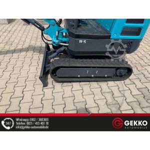 Chargeuse sur pneus Perkins CX15CP d'occasion avec cabine, 3 louches, chargeur frontal et rétrocaveuse, pompe hydraulique MOOG, charge nominale de 9 tonnes - Product Image 3