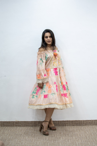 Robe Bohème Romantique à Col en V et Motifs Floraux, Robe d'Été à Volants Pêche, Taille Naturelle, Longueur Midi, 100% Coton Écologique, Robe de Soirée Estivale pour Femme - Product Image 5