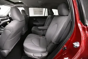 TOYOTA HIGHLANDER XLE 2023 USADO, Volante a la Izquierda/Derecha - Product Image 2