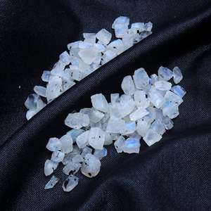 Ensemble de pendentifs en pierre de lune pour collier et pendentif en pierre précieuse, bijoux en quartz brut, en pierre précieuse brut, cristal naturel, petite taille - Product Image 1