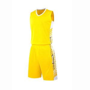 Uniforme de basket-ball personnalisé 100% polyester de haute qualité nouveau design maillot et short ensemble de football respirant pour la vente de sports d'été - Product Image 5