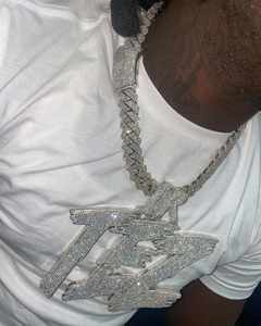 Colgante de Oro Amarillo de 18K con Moissanita Redonda de 3.50Ct, Corte Redondo, Forma de Animal, Estilo Hip Hop, Certificado GRA, Regalo para Hombre - Product Image 2