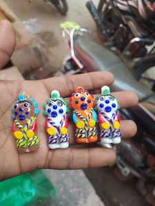 Poupées en verre sur mesure en plusieurs couleurs adaptées pour une utilisation comme tenture murale idéale pour la revente par les magasins de cadeaux et d'artisanat - Product Image 2