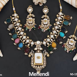 Kundan <b>Jewellery</b> Beautifully Designed Mehendi Plated Necklace Set - Product Image 1