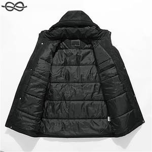 Manteaux d'hiver épais pour hommes Parkas imperméables coupe-vent à capuche détachable longue veste rembourrée pour l'extérieur par temps froid - Product Image 3