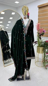 Ensemble tendance pour filles : haut, bas et dupatta en velours brodé de sequins, style indien et pakistanais, idéal pour les occasions de fête, infroissable - Product Image 2