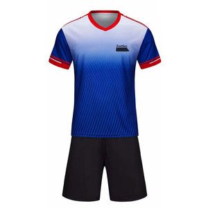 Uniforme de football en polyester respirant, léger, personnalisable, de haute qualité, fabriqué au Pakistan - Product Image 1
