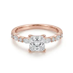 Anillo de Compromiso Clásico para Mujer, Oro de 18K, Corte Princesa con Piedras Laterales, Diamantes Cultivados en Laboratorio, Certificado IGI, Estilo Minimalista - Product Image 2