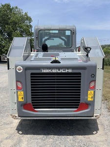 รถตักล้อยาง Takeuchi TL12R ที่ทรงพลัง ออกแบบมาเพื่อการเคลื่อนย้ายดิน การจัดการวัสดุ และงานก่อสร้างระดับมืออาชีพ - Product Image 6