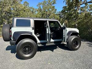 Bronco Rapt0r 2023, V6 biturbo, 4x4, diferenciales bloqueables delanteros y traseros, paquetes Lux y High - Product Image 4