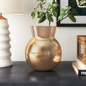 Nouveau Style Ensemble de 3 Vase à Fleurs Décoratif en Métal Maison Balcon et Accessoires Décoratifs de Table Vases Finis en Or - Product Image 5