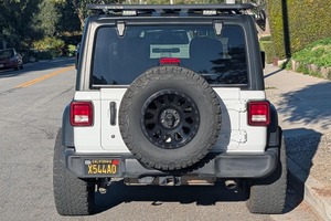 Jeep Wrangler Sport 4x4 2020 d'occasion propre, boîte manuelle 6 vitesses - Product Image 2